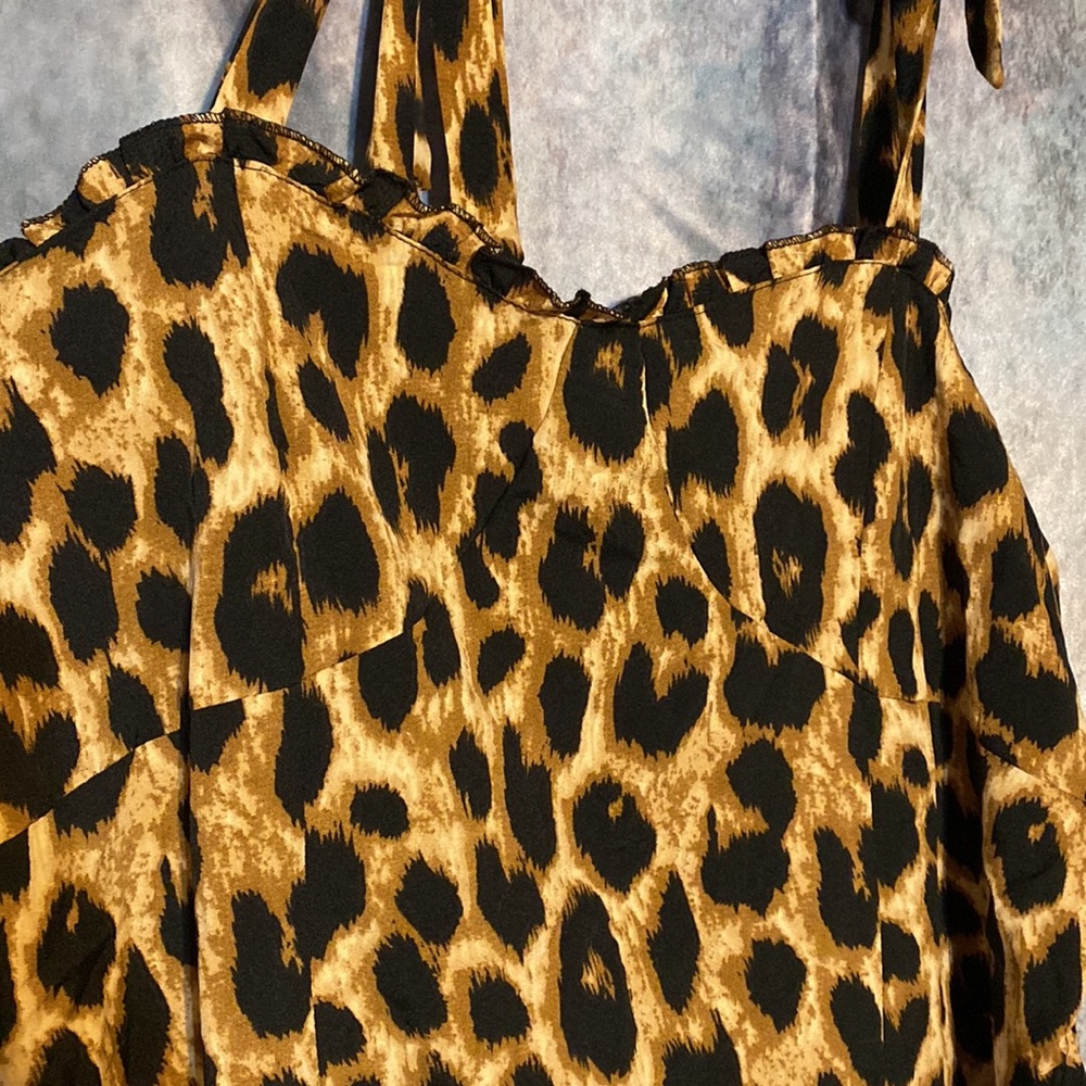 Bloomchic leopard mini dress - Picture 2 of 7
